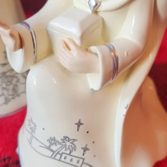 Hawthorne  Village, Christmas Holiday, Off-White Nativity Scene Set Decoration - Picture 14 of 16